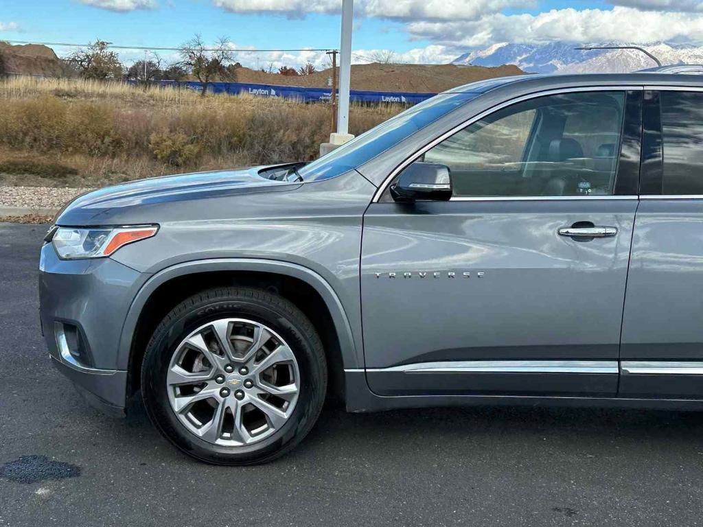 used 2019 Chevrolet Traverse car, priced at $23,414