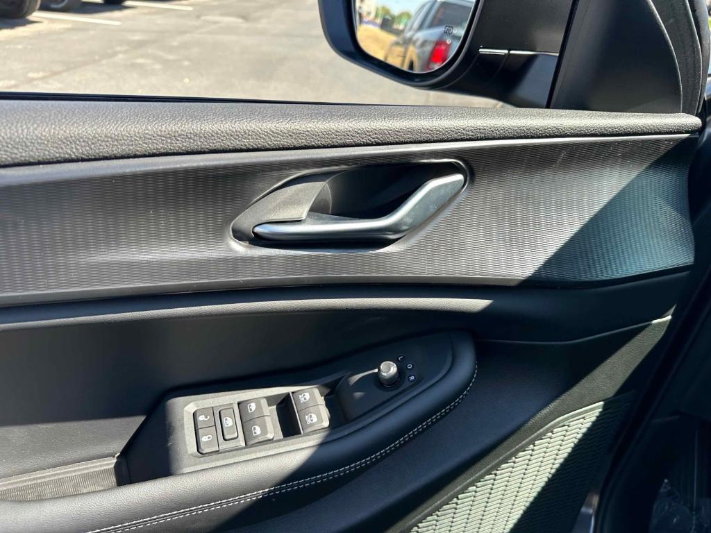 new 2025 Jeep Grand Cherokee car, priced at $39,120
