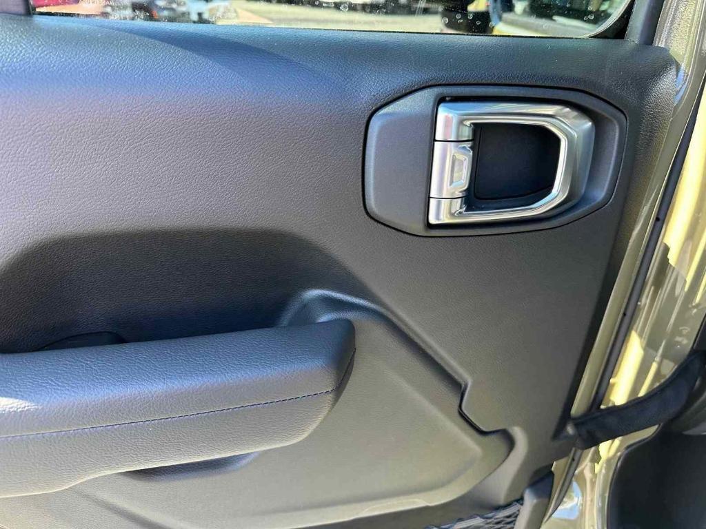 new 2025 Jeep Wrangler car, priced at $63,757