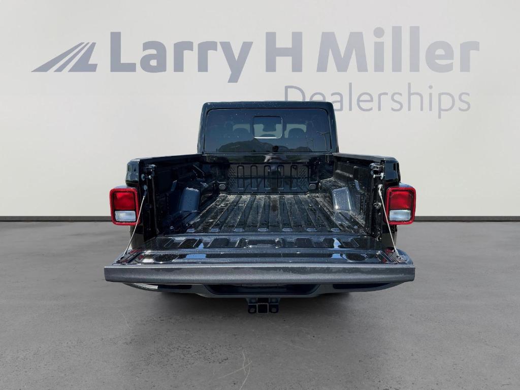 new 2025 Jeep Gladiator car, priced at $46,841