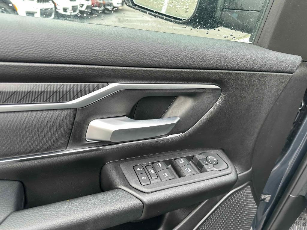 new 2025 Ram 1500 car, priced at $48,137