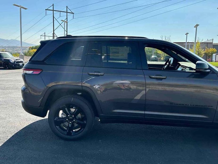 new 2025 Jeep Grand Cherokee car, priced at $47,401