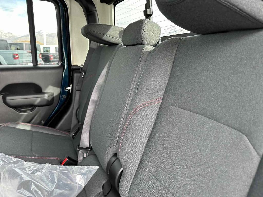 new 2025 Jeep Gladiator car, priced at $51,148