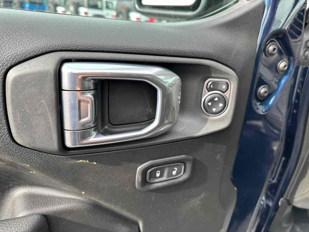 new 2025 Jeep Gladiator car, priced at $51,148