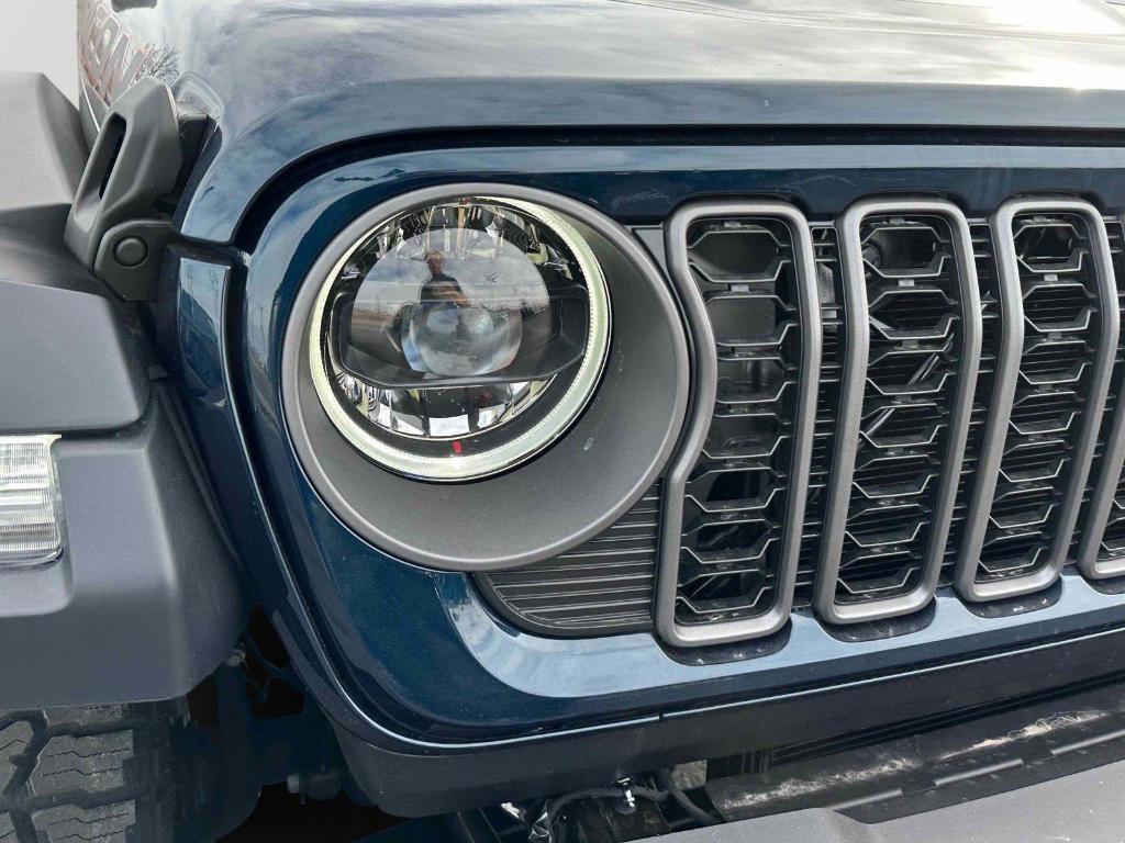new 2025 Jeep Gladiator car, priced at $51,148
