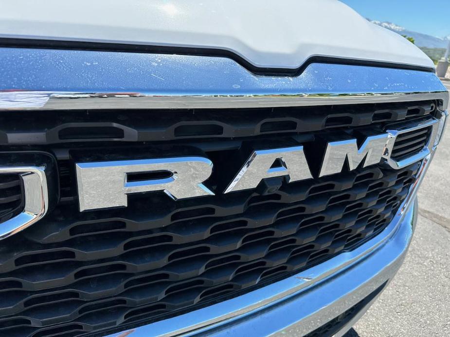 new 2025 Ram 1500 car, priced at $43,385