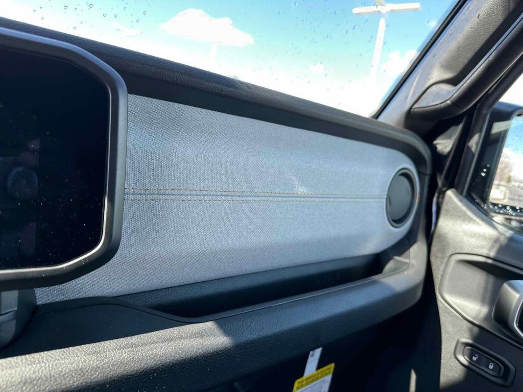 new 2025 Jeep Wrangler car, priced at $52,352