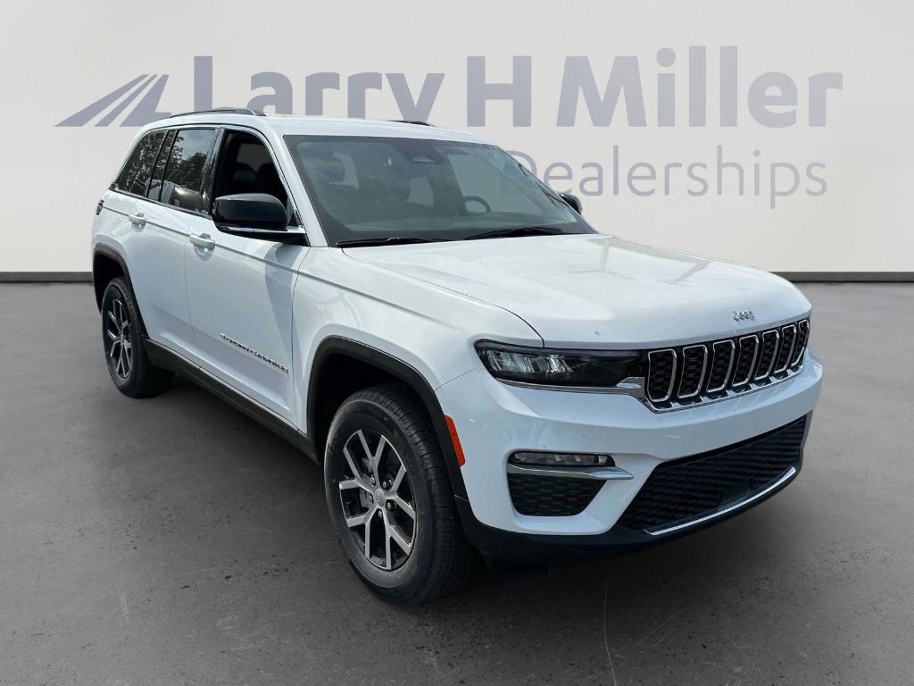 new 2025 Jeep Grand Cherokee car, priced at $43,161
