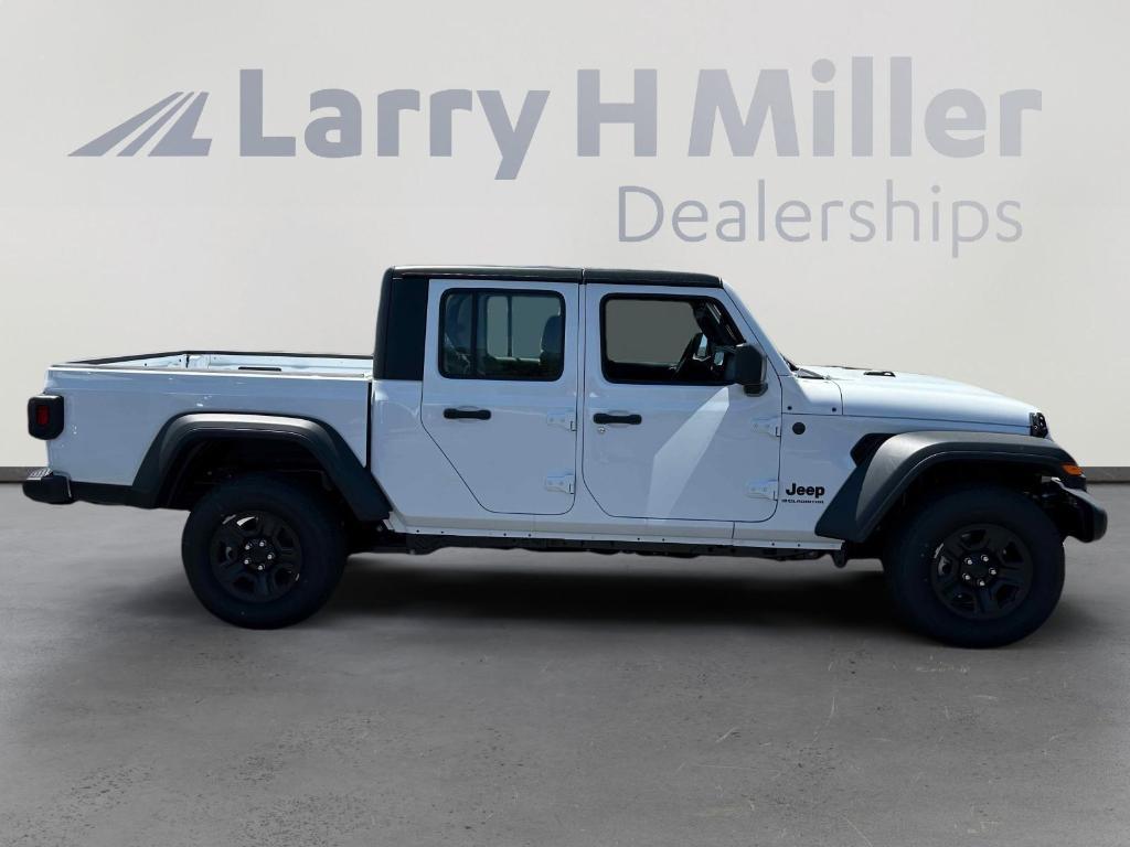 new 2025 Jeep Gladiator car, priced at $39,087