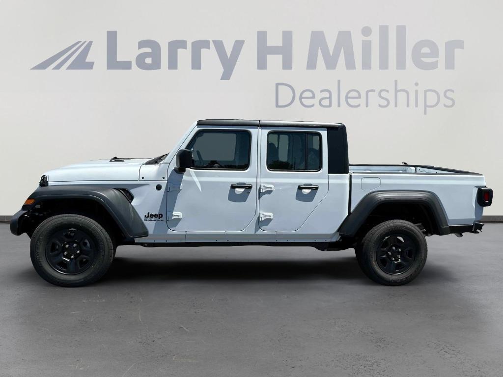 new 2025 Jeep Gladiator car, priced at $39,087