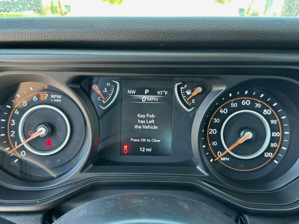 new 2025 Jeep Gladiator car, priced at $39,087