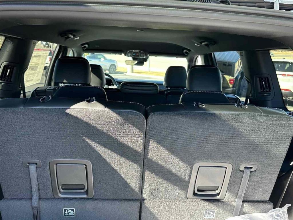 new 2025 Jeep Grand Cherokee L car, priced at $46,047