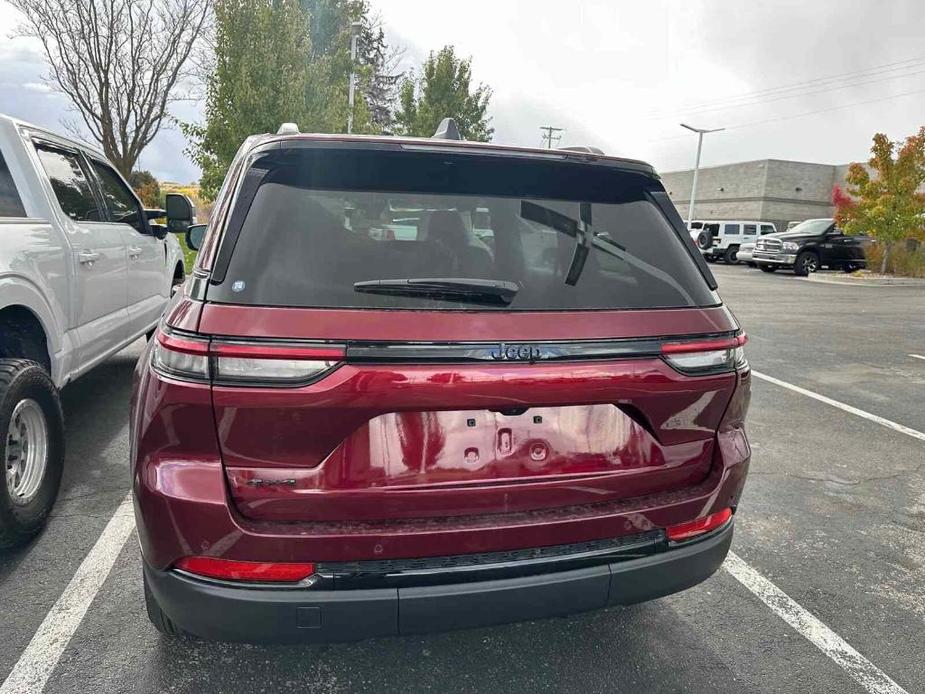 new 2025 Jeep Grand Cherokee car, priced at $42,893