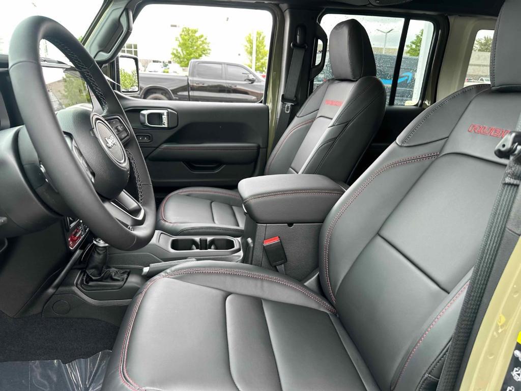 new 2025 Jeep Wrangler car, priced at $62,433