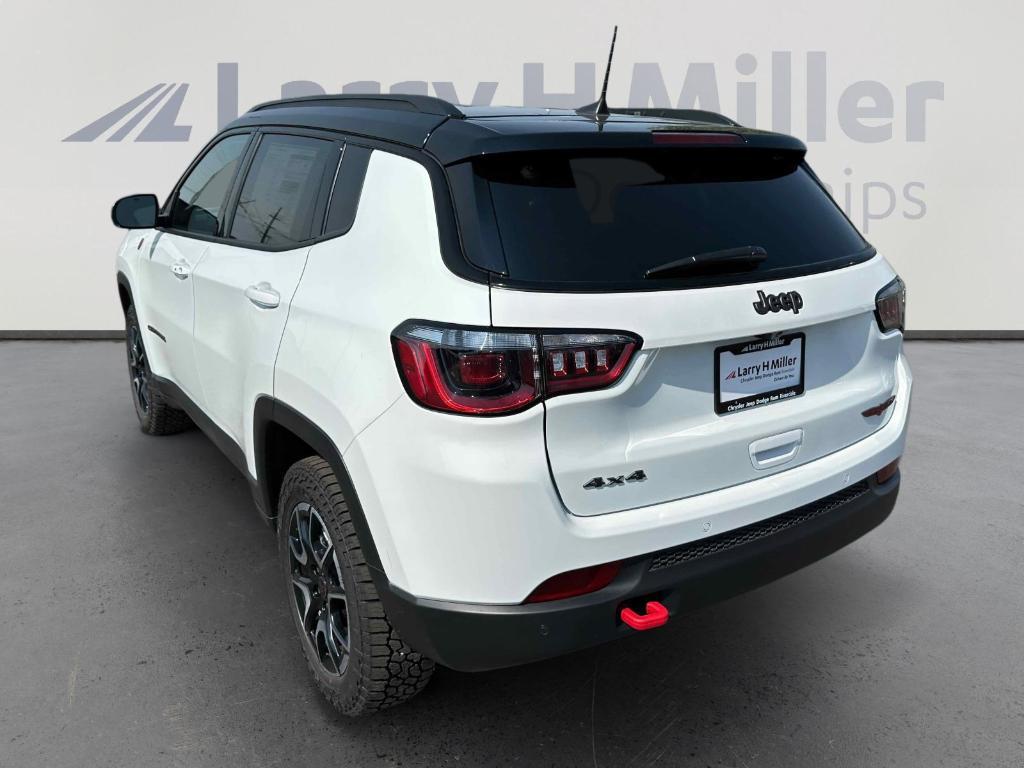 new 2025 Jeep Compass car, priced at $31,649