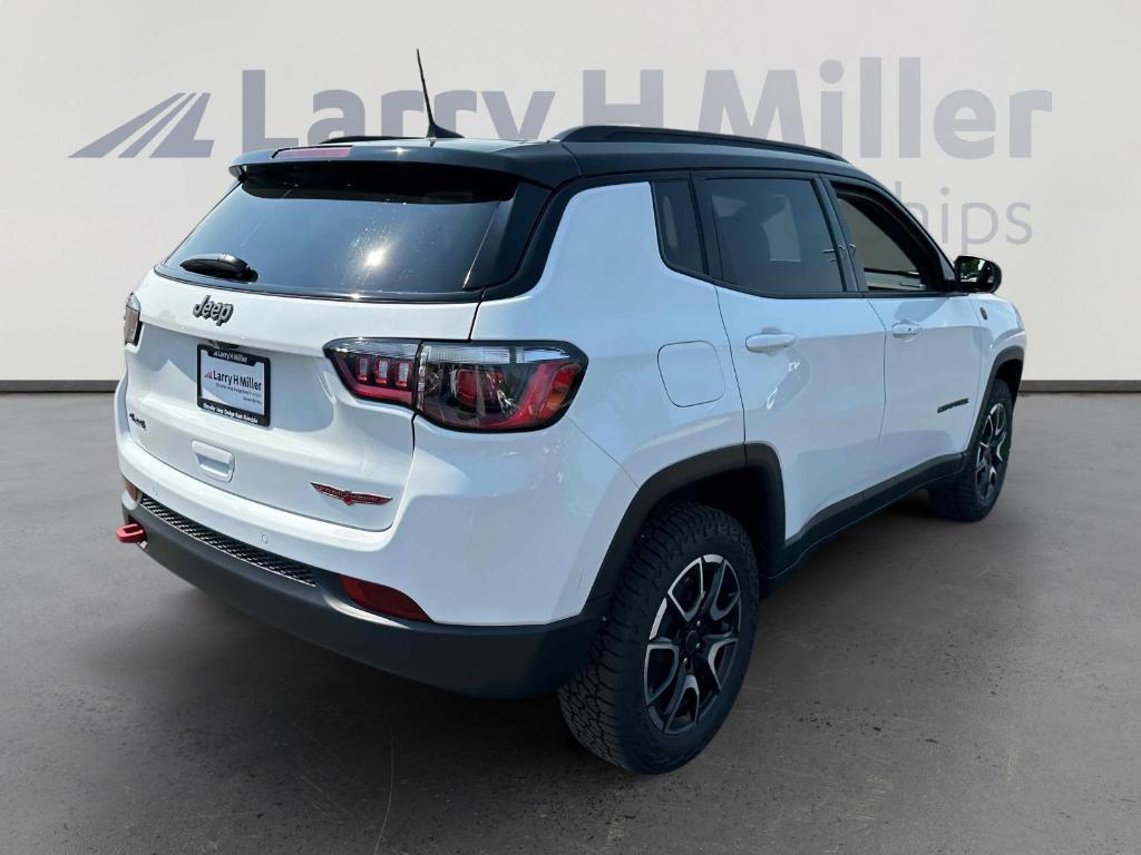 new 2025 Jeep Compass car, priced at $31,649