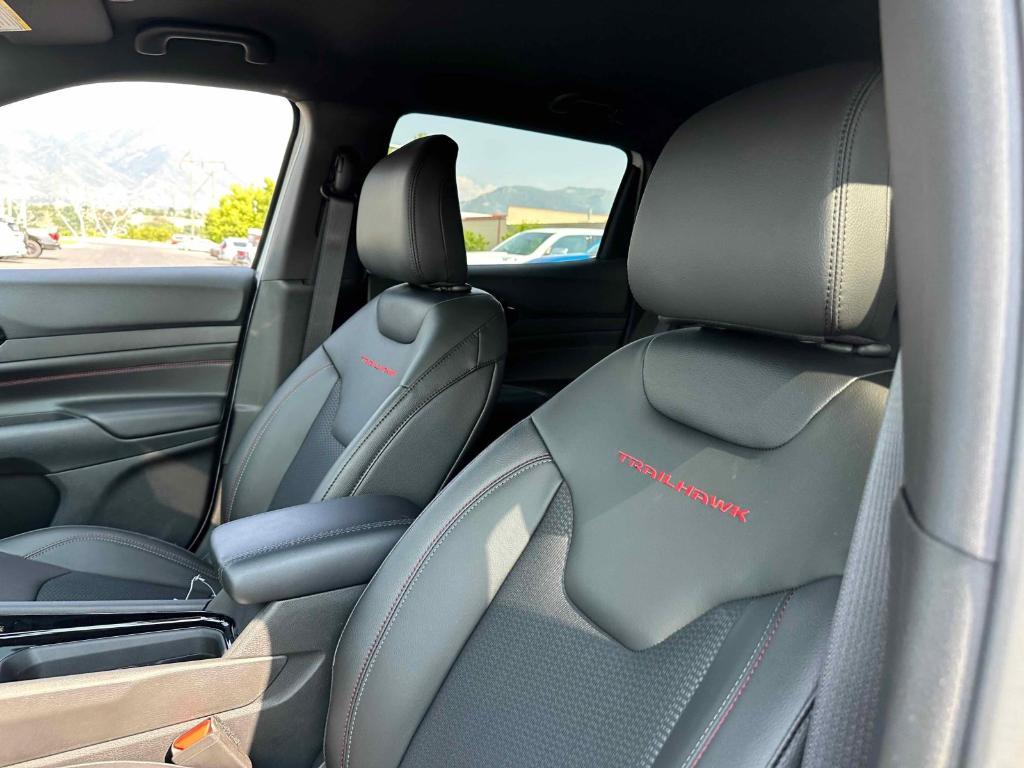new 2025 Jeep Compass car, priced at $31,649