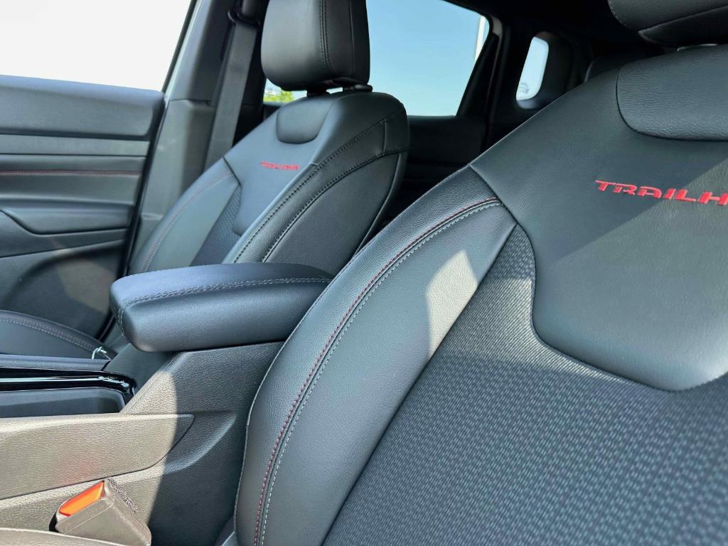 new 2025 Jeep Compass car, priced at $31,649