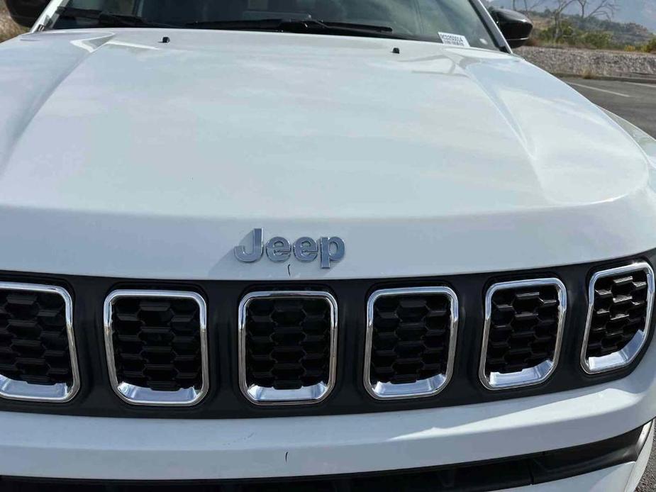 new 2025 Jeep Compass car, priced at $27,556