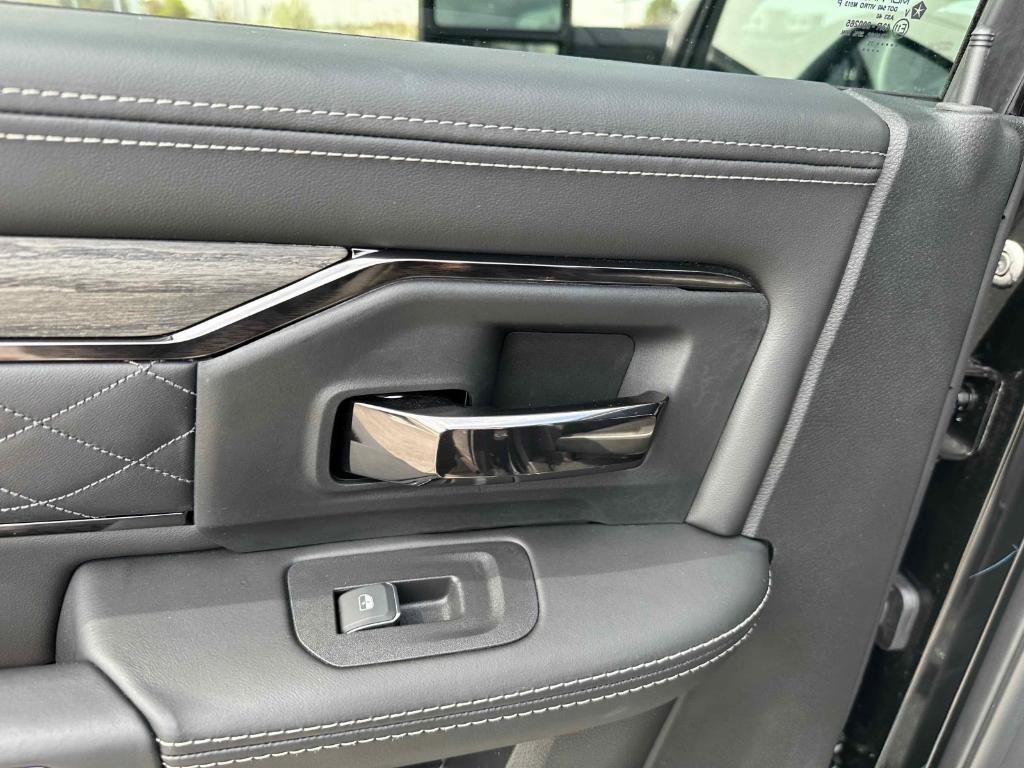new 2025 Ram 2500 car, priced at $100,640
