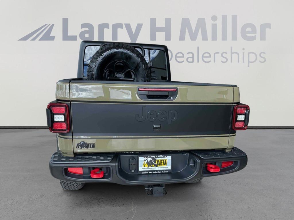 new 2025 Jeep Gladiator car, priced at $80,441