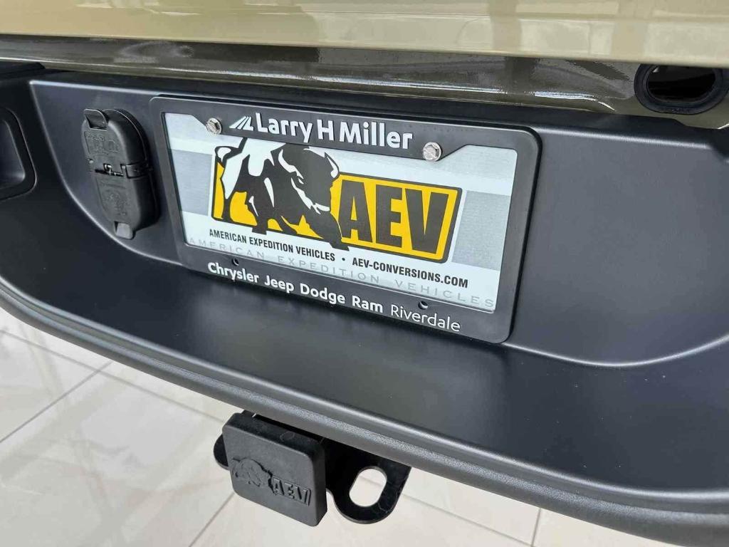 new 2025 Jeep Gladiator car, priced at $80,441