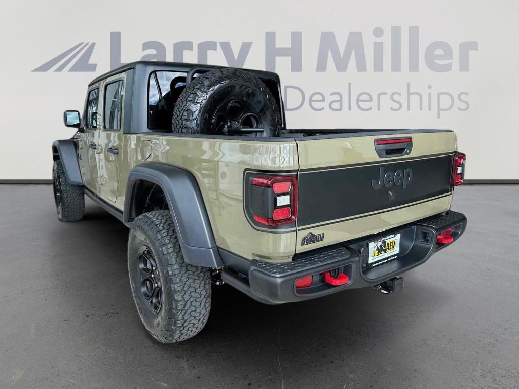 new 2025 Jeep Gladiator car, priced at $80,441