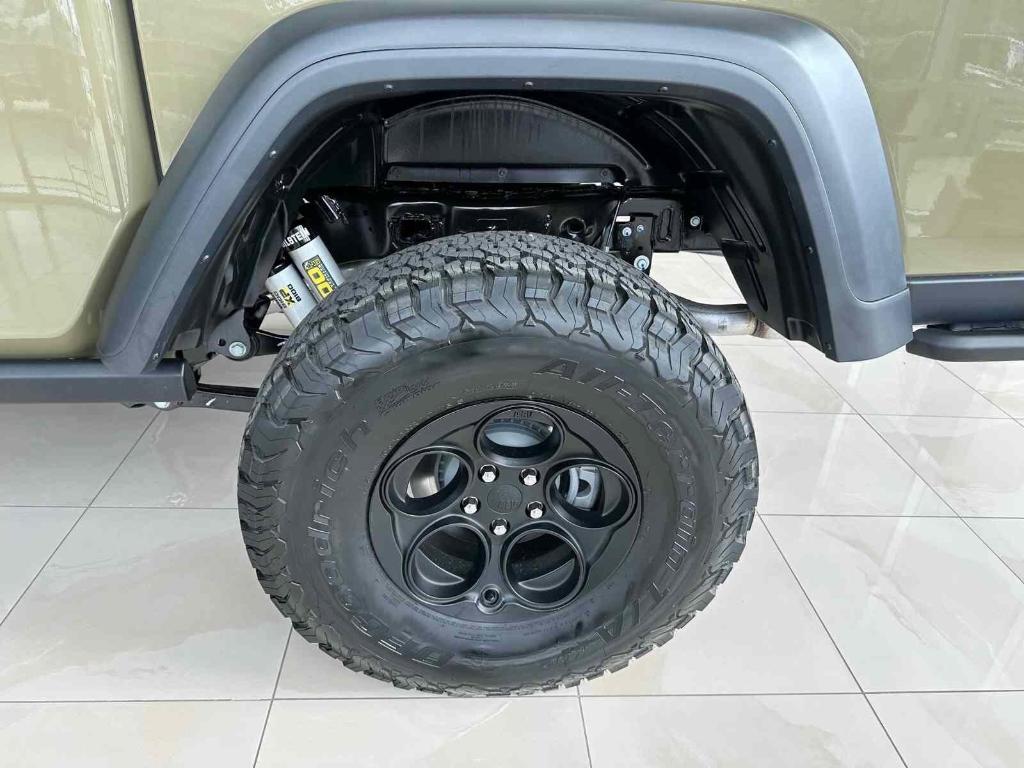 new 2025 Jeep Gladiator car, priced at $80,441