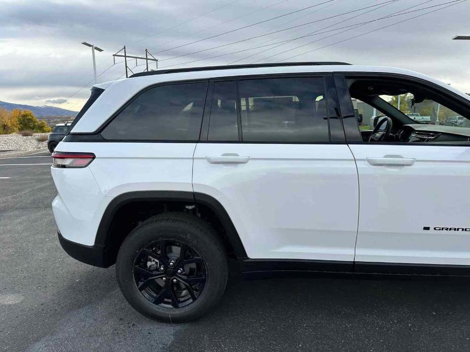 new 2025 Jeep Grand Cherokee car, priced at $43,253