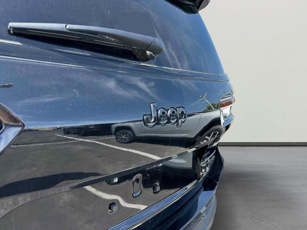 new 2025 Jeep Grand Cherokee L car, priced at $55,732