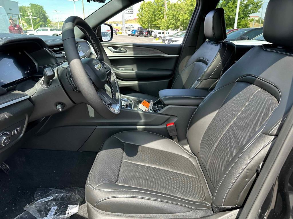 new 2025 Jeep Grand Cherokee L car, priced at $55,732