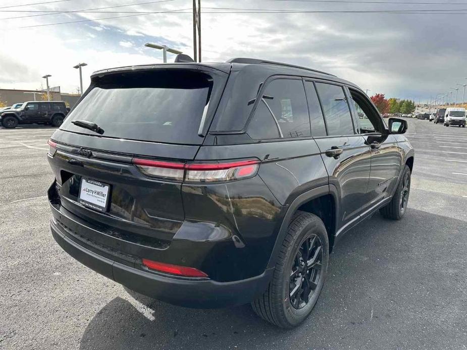 new 2025 Jeep Grand Cherokee car, priced at $43,789