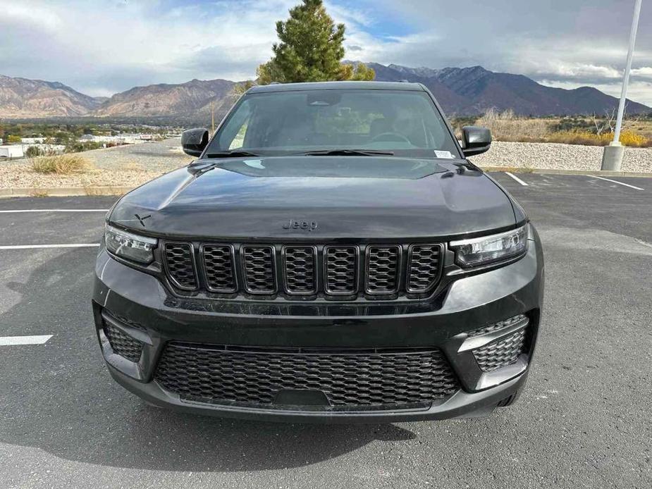 new 2025 Jeep Grand Cherokee car, priced at $43,789