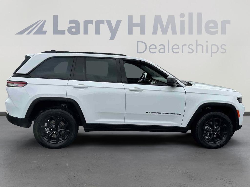 new 2025 Jeep Grand Cherokee car, priced at $41,357