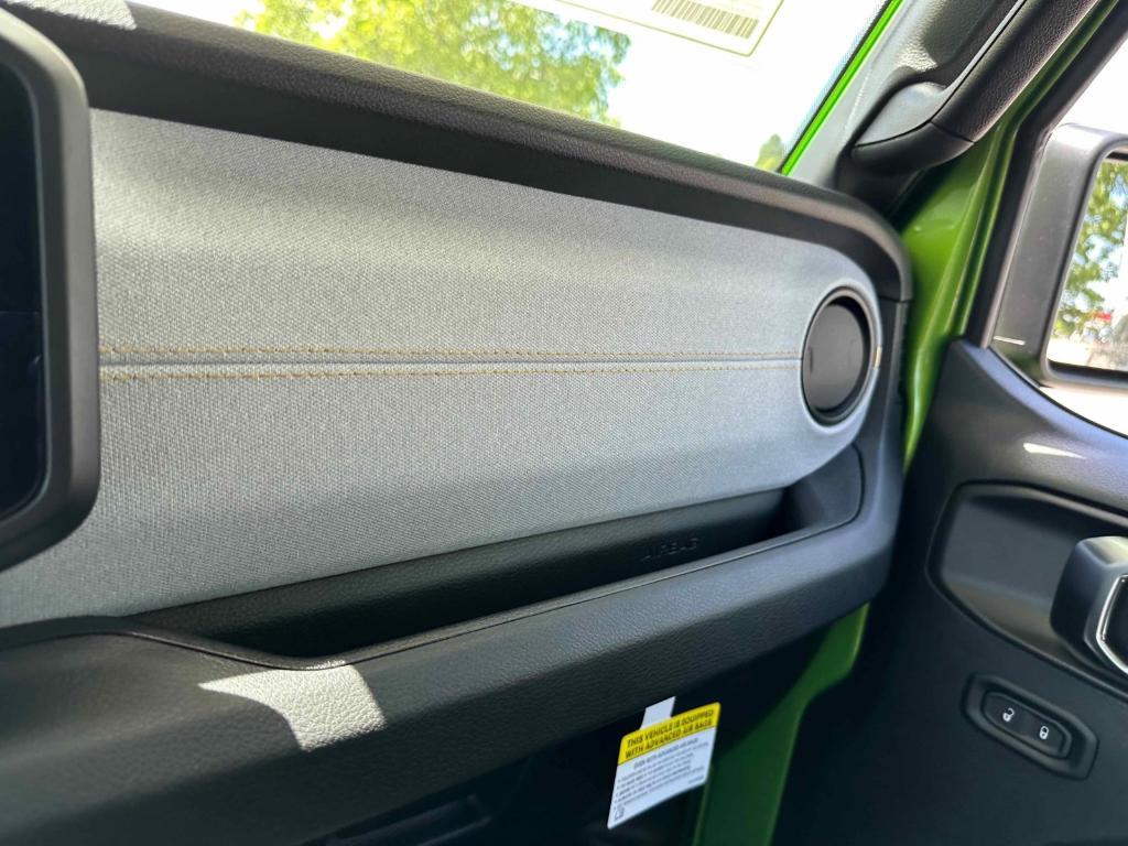 new 2025 Jeep Wrangler car, priced at $48,426