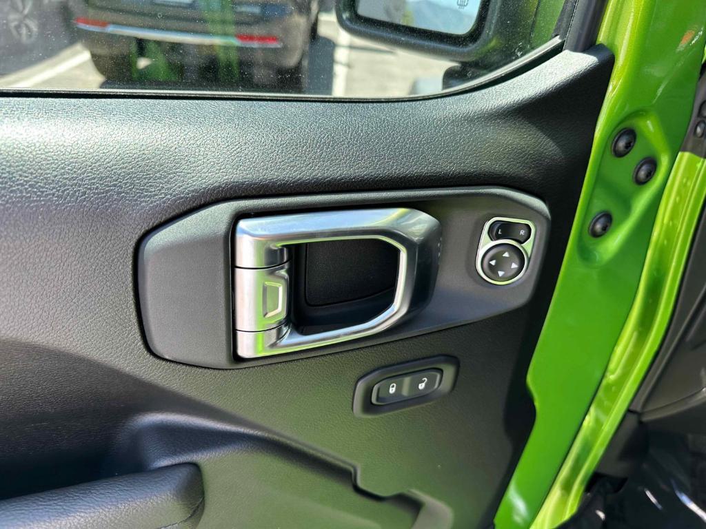 new 2025 Jeep Wrangler car, priced at $48,426