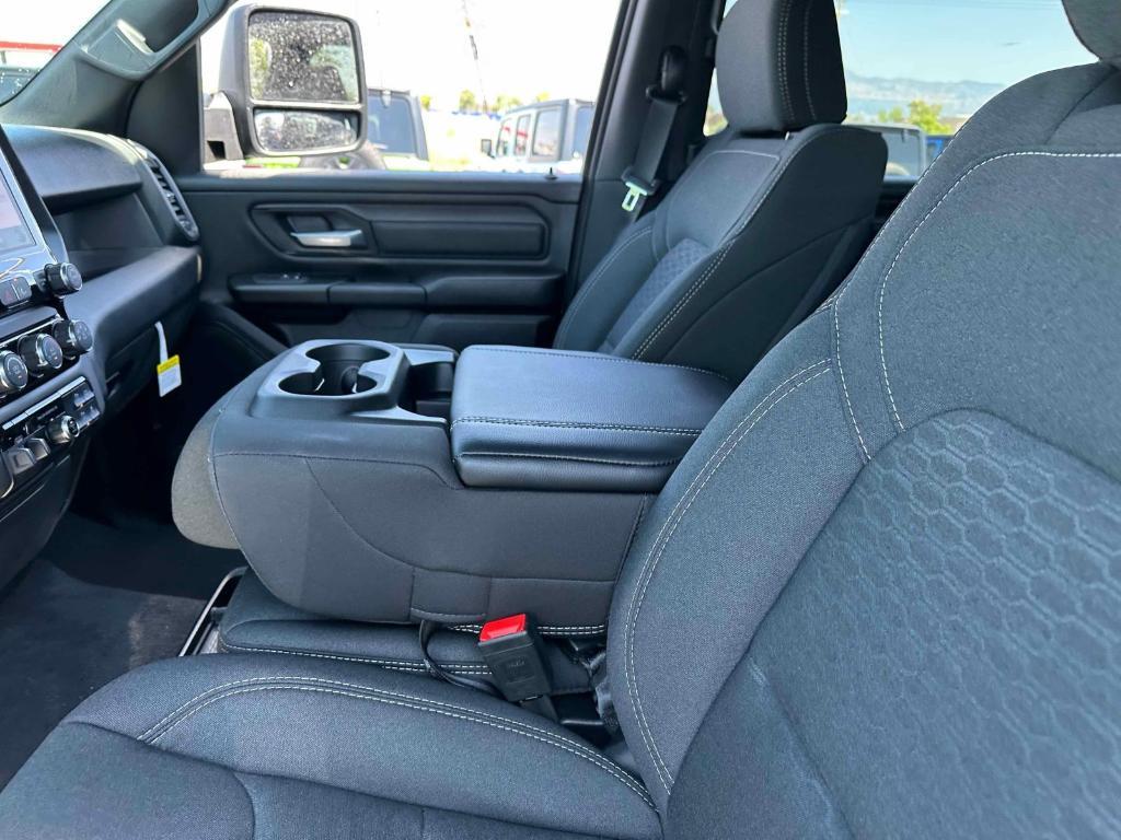 new 2025 Ram 1500 car, priced at $46,723