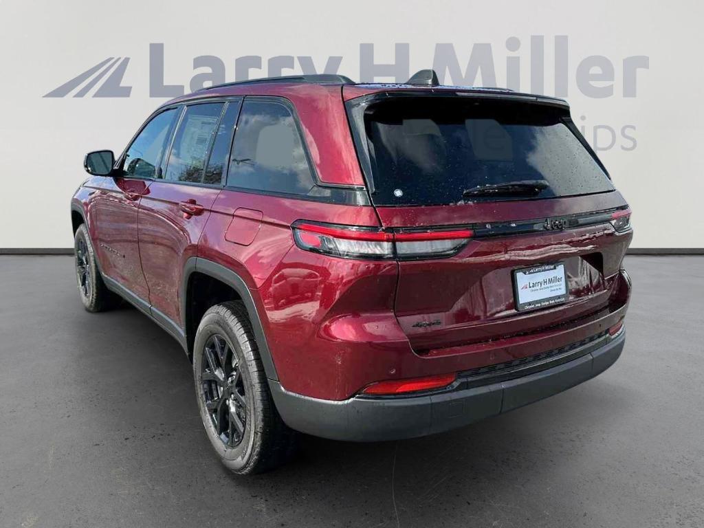 new 2025 Jeep Grand Cherokee car, priced at $41,005