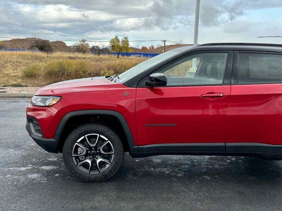 new 2025 Jeep Compass car, priced at $32,246