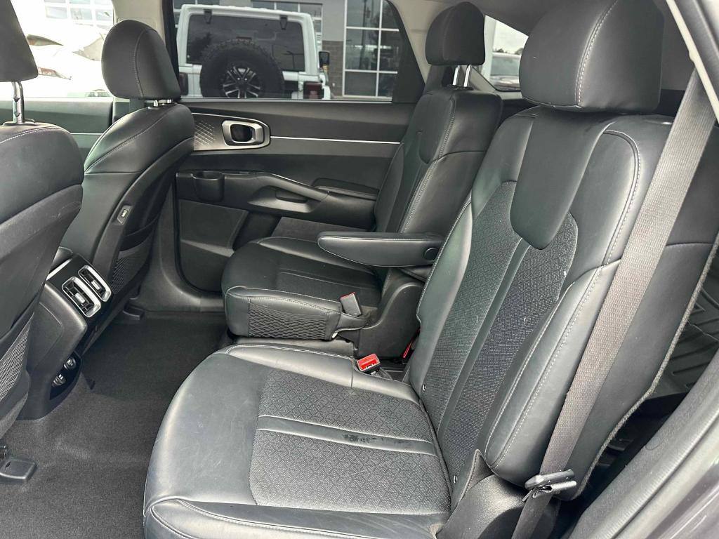 used 2022 Kia Sorento Hybrid car, priced at $27,440
