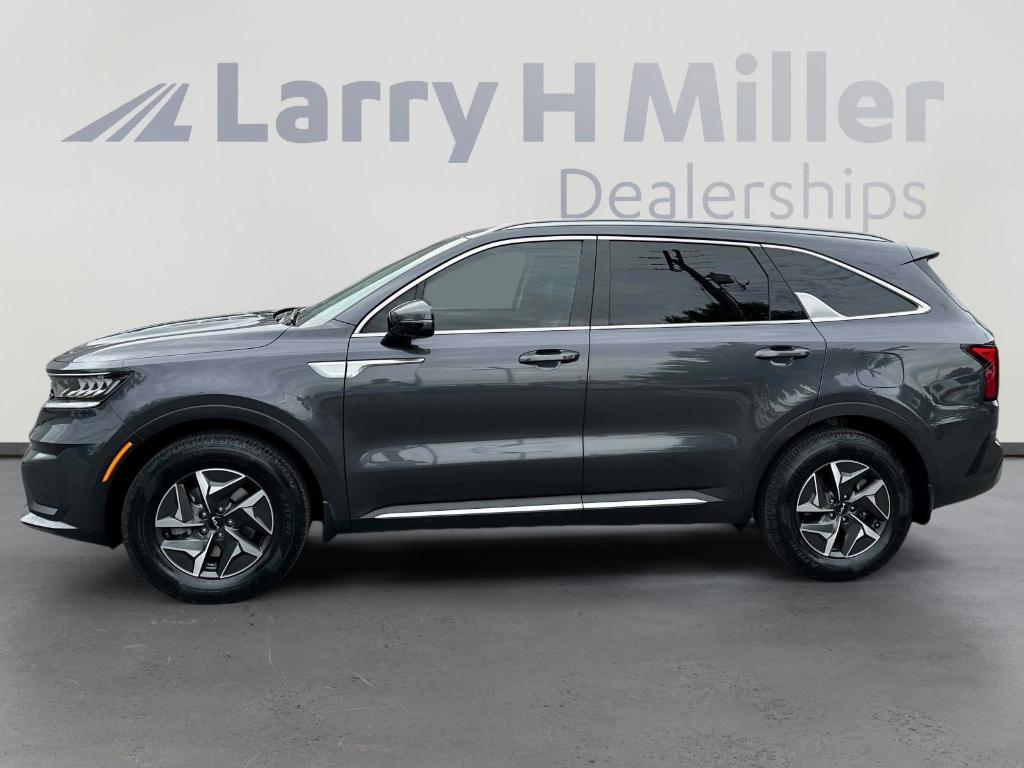 used 2022 Kia Sorento Hybrid car, priced at $27,440