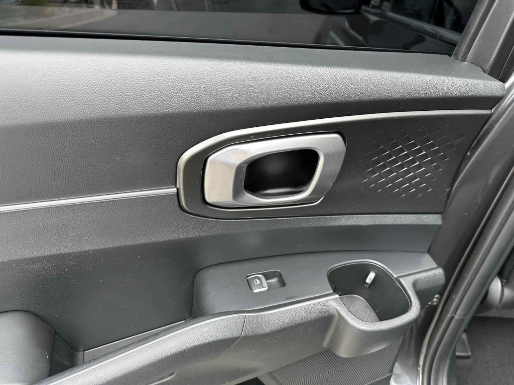 used 2022 Kia Sorento Hybrid car, priced at $27,440