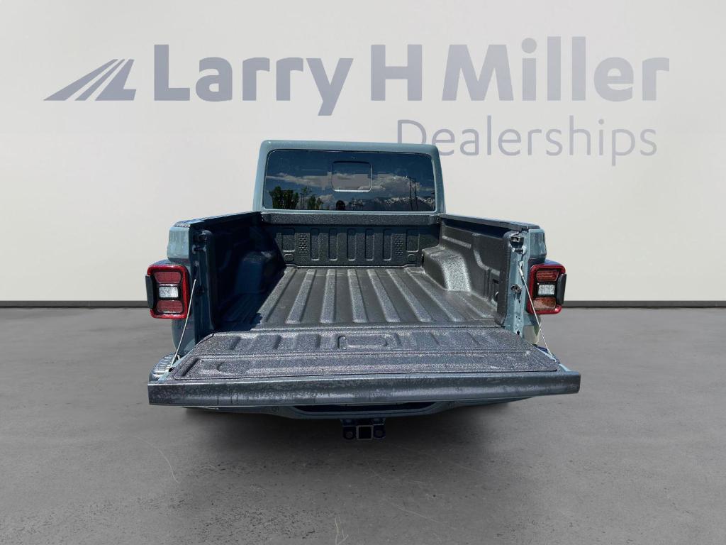 new 2025 Jeep Gladiator car, priced at $56,275