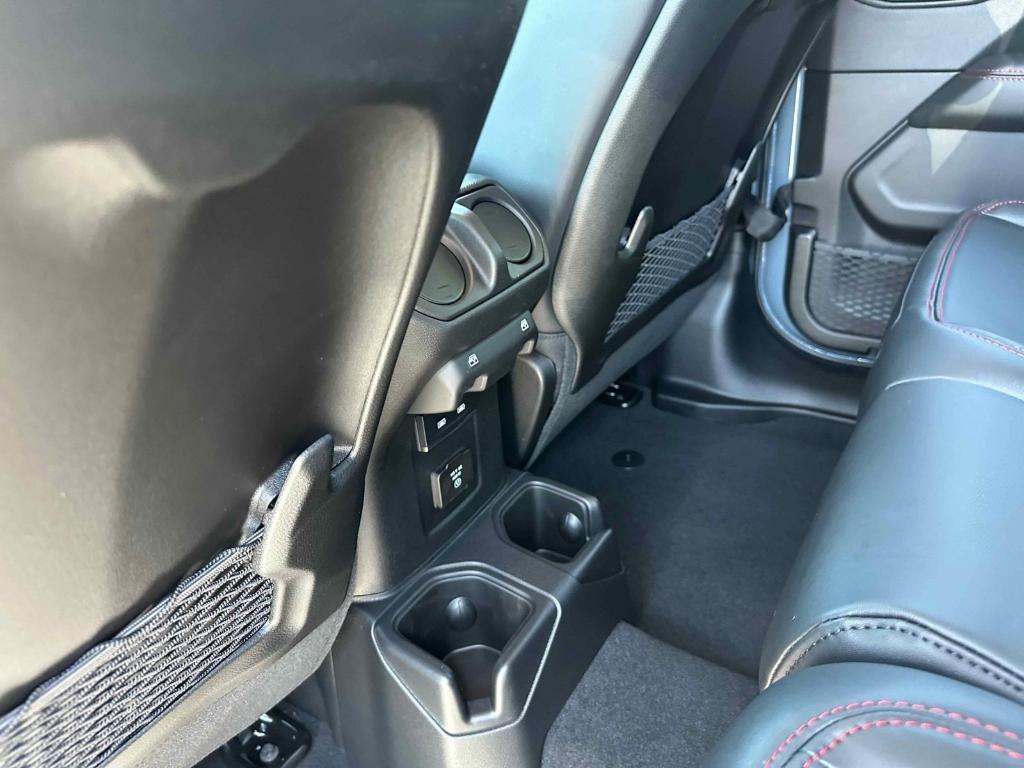 new 2025 Jeep Gladiator car, priced at $56,275