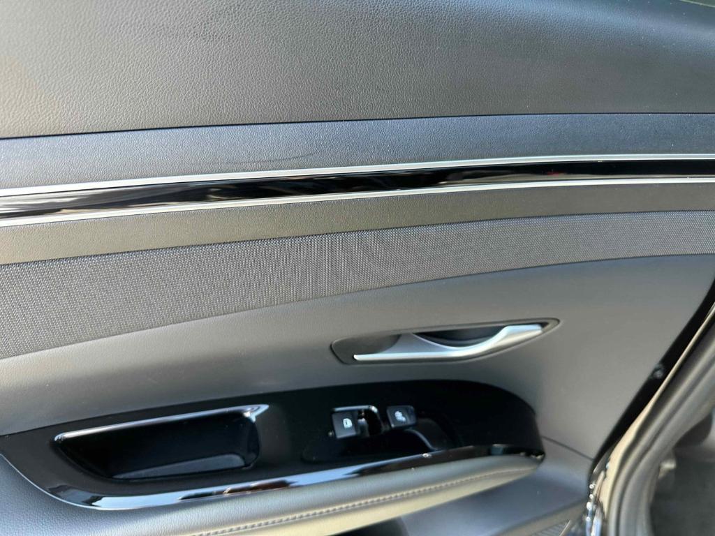 used 2022 Hyundai TUCSON Hybrid car, priced at $28,000