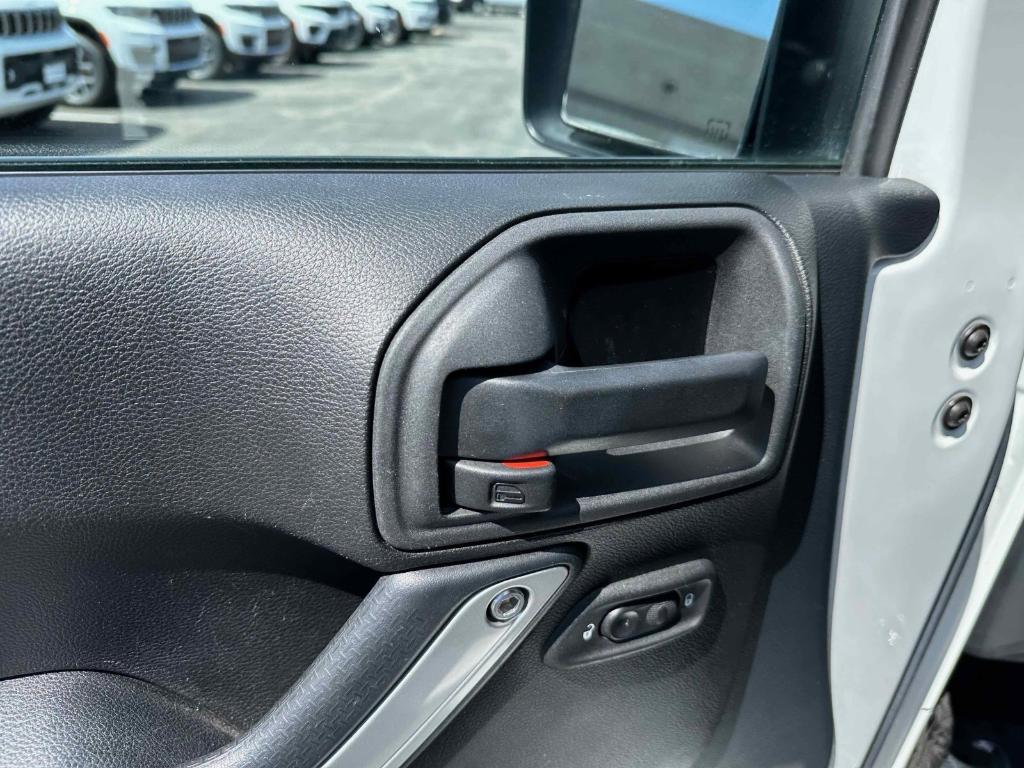 used 2015 Jeep Wrangler Unlimited car, priced at $23,874