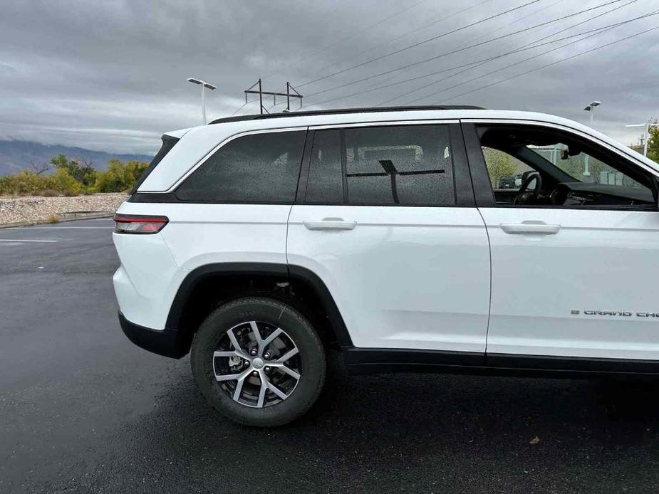 new 2025 Jeep Grand Cherokee car, priced at $44,412