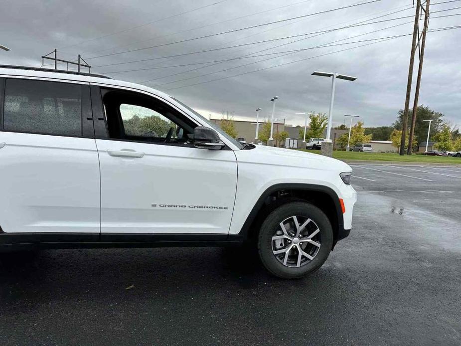 new 2025 Jeep Grand Cherokee car, priced at $44,412