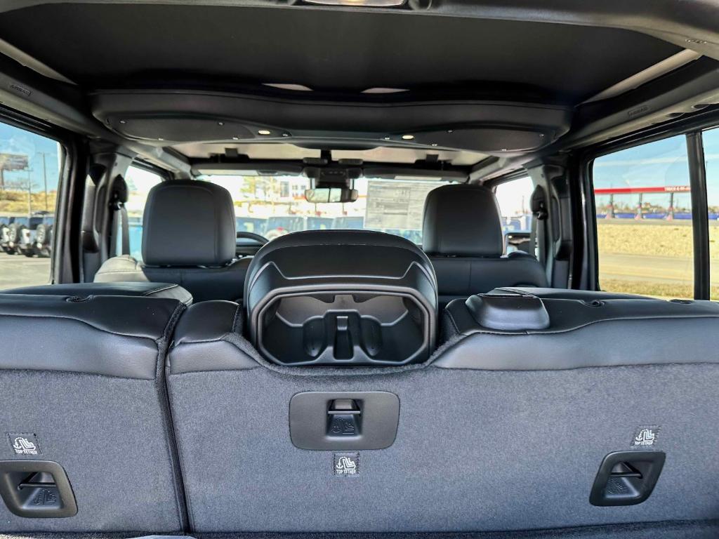 new 2025 Jeep Wrangler car, priced at $100,998