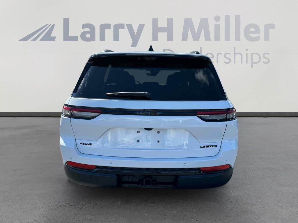 new 2025 Jeep Grand Cherokee car, priced at $53,246